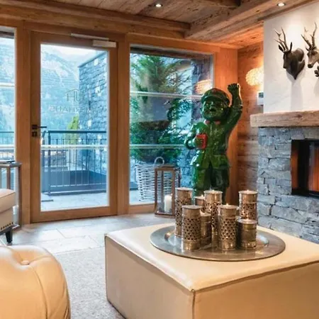 Chalet 5bdr With Ski In Ski Out Access And Sauna Oberlech