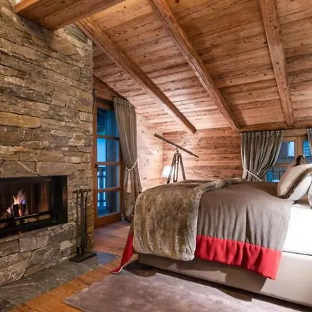 Chalet 5bdr With Ski In Ski Out Access And Sauna Villa