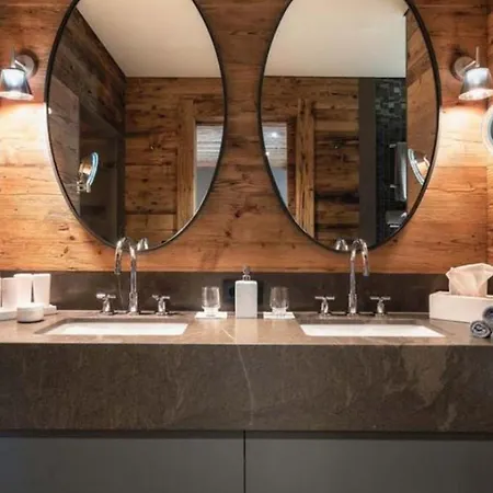 Villa Chalet 5bdr With Ski In Ski Out Access And Sauna