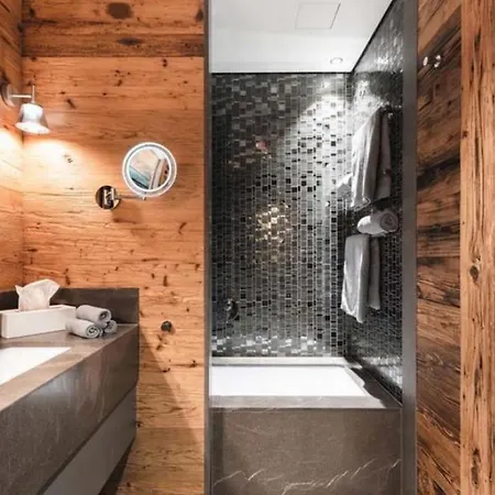 Chalet 5bdr With Ski In Ski Out Access And Sauna * Oberlech